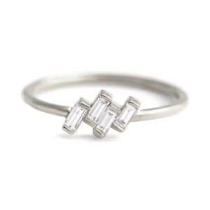 OLIVIE Stříbrný prsten PATRISHA 8861 Velikost prstenů: 4 (EU: 47-48) Ag 925; ≤0,8 g.