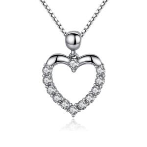 Linda's Jewelry Stříbrný náhrdelník se zirkony Love  INH033